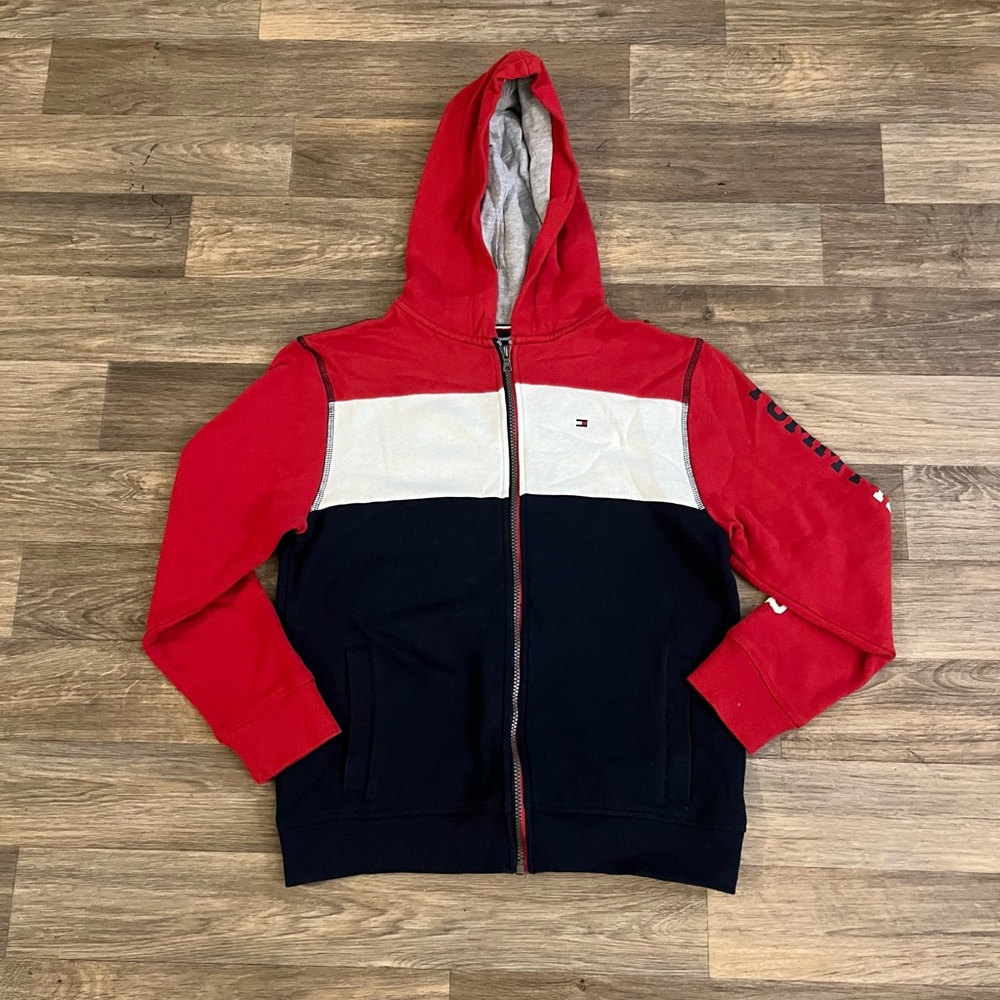 Red and Navy Blue Tommy Hilfiger Zipup 

L Kids 16/18   Excellent Condition